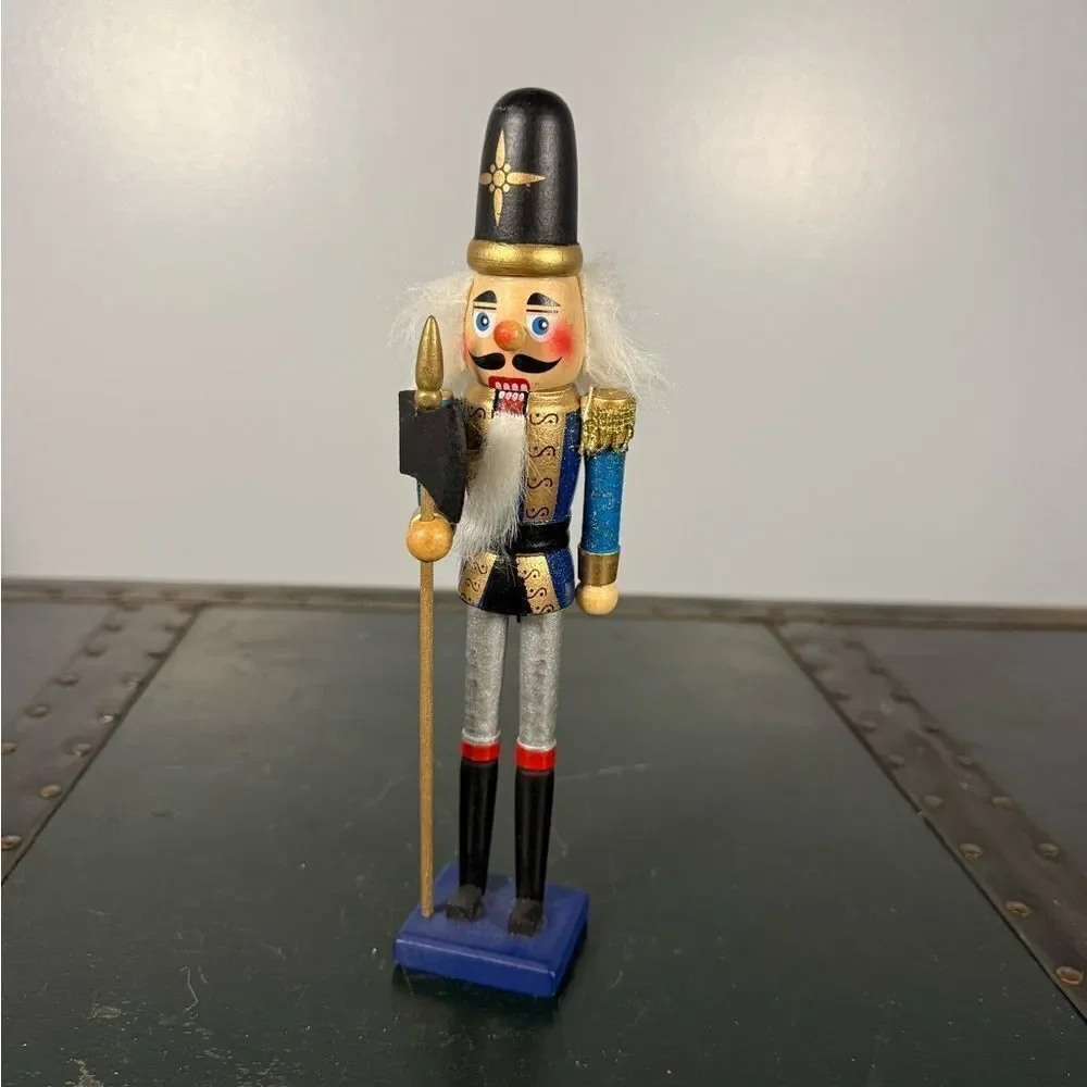 Wooden Nutcracker Hand Painted 9
